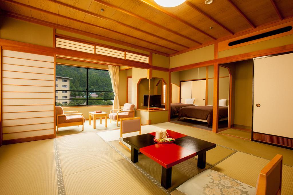 Select Grand Kagayamanaka Kaga (Ishikawa) Quarto foto