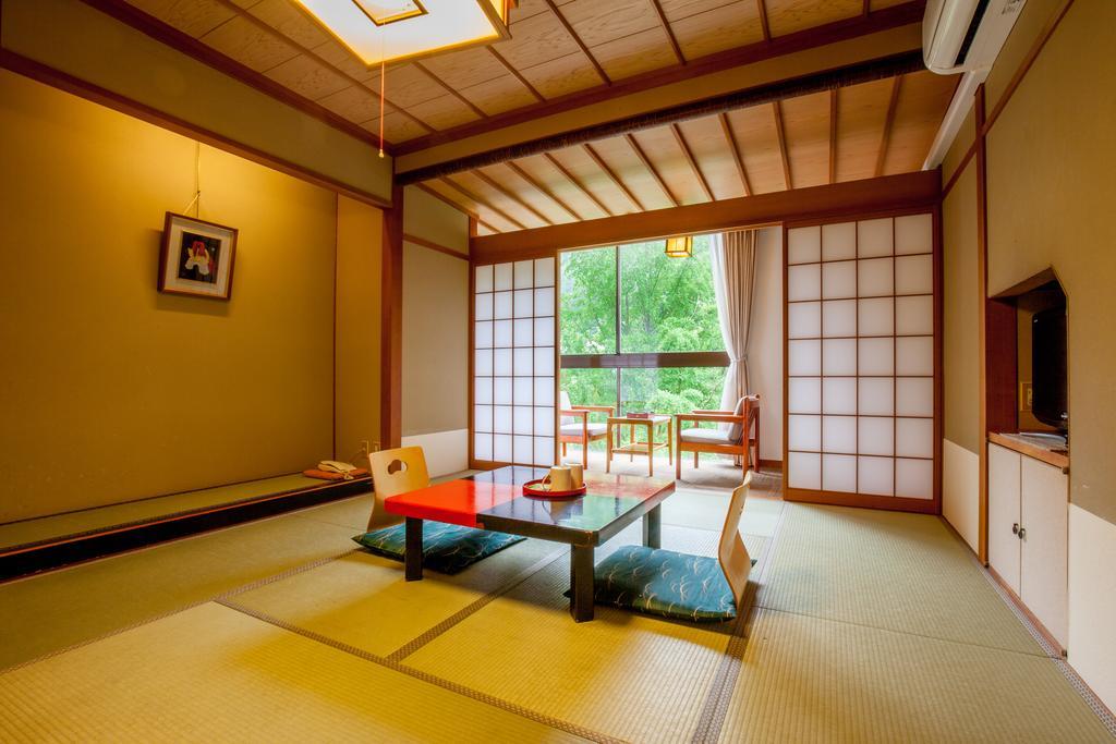 Select Grand Kagayamanaka Kaga (Ishikawa) Quarto foto